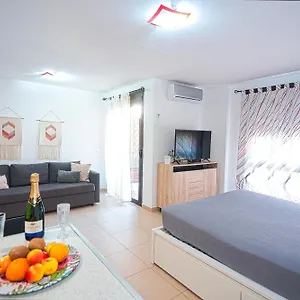 https://apartment-jilguero-sunny.tenerifehoteles.net